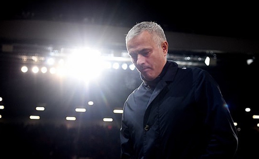 Mourinho vẫn chưa thoát khỏi lời nguyền 'mùa giải thứ ba'