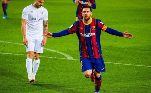 Messi giảm 50% lương để ký hợp đồng 5 năm với Barca