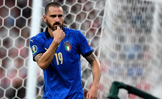 Bonucci mỉa mai khẩu hiệu của người Anh khi ăn mừng chức vô địch EURO