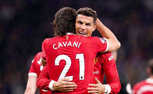 Solskjaer hé lộ khả năng dùng cặp Ronaldo-Cavani lâu dài trên hàng công MU