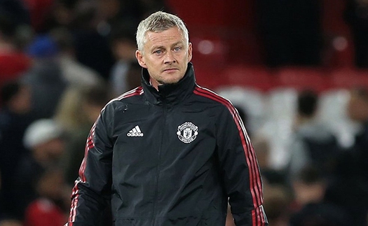 MU thua đậm, CĐV mỉa mai 'kỷ lục' của HLV Solskjaer