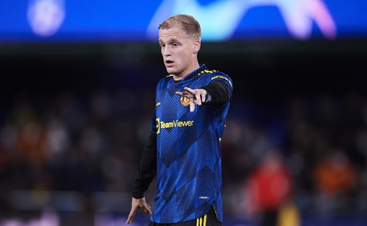 Đội hình dự kiến Chelsea vs MU: Carrick tiếp tục tin tưởng Van de Beek?