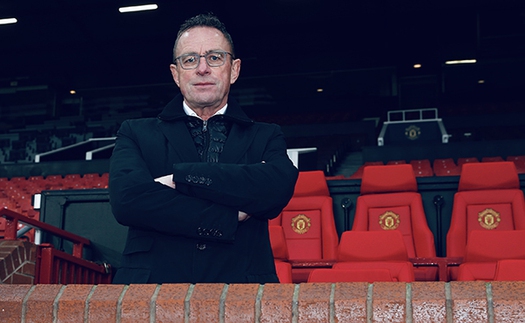 Rangnick ra mắt MU, tiết lộ cuộc điện thoại 1,5 tiếng với Ole Solskjaer