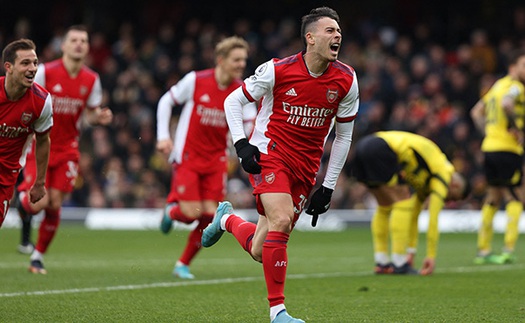 Watford 2-3 Arsenal: Nhọc nhằn trở lại Top 4