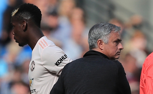 BLĐ M.U: Pogba là 'bất khả xâm phạm' như Messi, Mourinho không được phép động đến