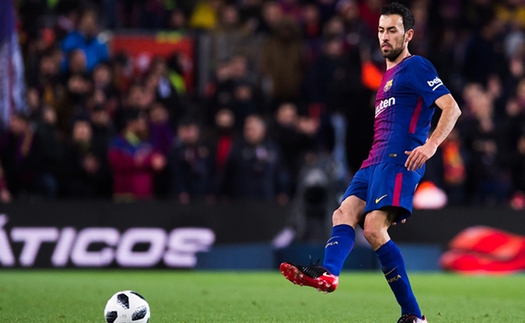 VIDEO: Busquets chuyền chính xác 98,7%, chơi đùa trước hàng tiền vệ Inter