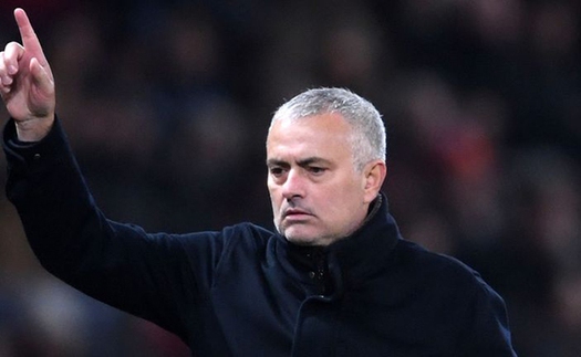 Jose Mourinho: 'Nếu cầu thủ M.U sợ hãi thì ở nhà mà xem TV'