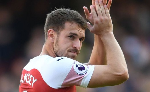 Vì sao Liverpool nên chiêu mộ một tiền vệ như Aaron Ramsey?