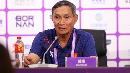 HLV Mai Đức Chung: ‘Thanh Nhã, Vạn Sự vào sân đã thay đổi cục diện’