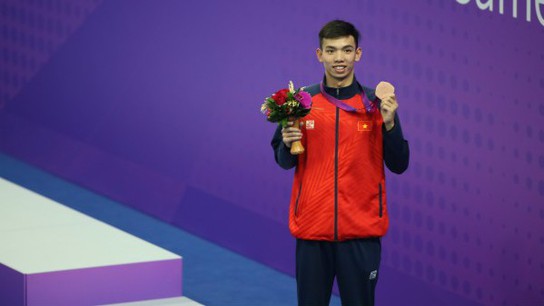 Huy Hoàng bứt tốc mạnh mẽ, giành huy chương đồng 400m tự do