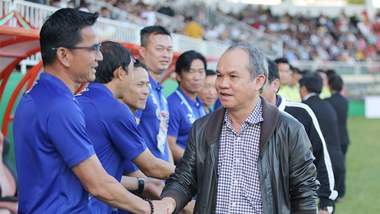 HLV Kiatisuk sẽ như 'cá gặp nước' khi tới CAHN FC