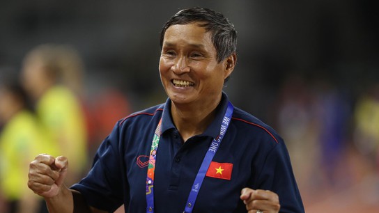 HLV Mai Đức Chung đồng ý quay trở lại dẫn dắt đội tuyển nữ Việt Nam