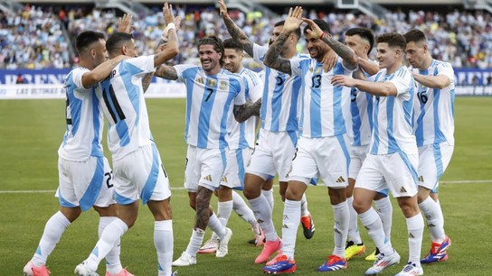 Messi không ra sân, Argentina vẫn thăng hoa với thành tích toàn thắng ở Copa America
