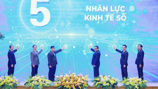 Thủ tướng Phạm Minh Chính: Phát triển kinh tế số, xã hội số, công dân số với "5 tiên phong, 5 có và 5 không"