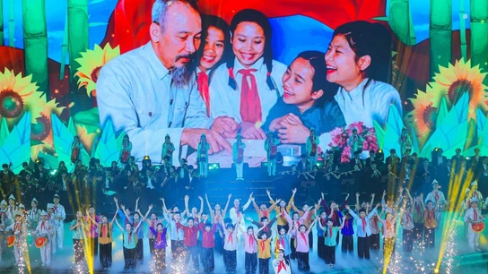 Chương trình nghệ thuật đặc biệt chào mừng Đại hội Thi đua yêu nước toàn quốc lần thứ XI