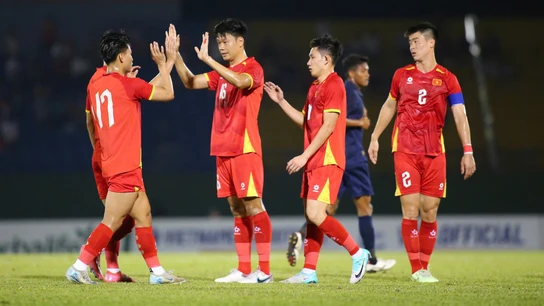 Điểm nhấn Việt Nam 2-1 Campuchia: HLV Kim Sang Sik phản ứng nhanh, sẵn sàng đấu tuyển Lào