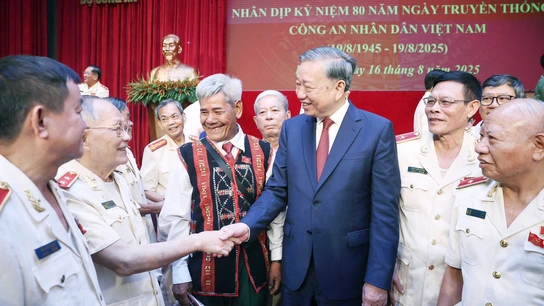 Từ triết lý “lấy dân làm gốc” tới sứ mệnh kiến tạo niềm tin