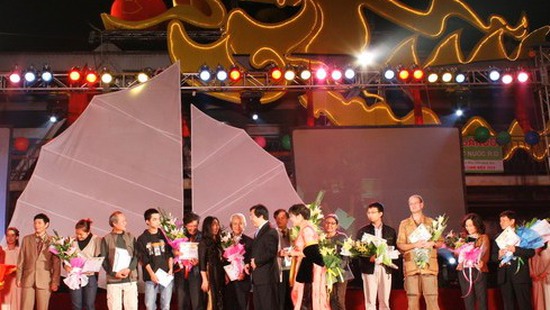 Tối 21/11, trao giải cuộc thi "Cầu Rồng kể chuyện ngàn năm"