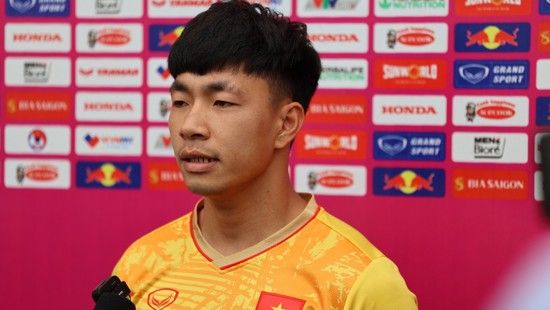 Tiền vệ U23 Việt Nam: ‘HLV Troussier nói về mục tiêu World Cup khiến chúng tôi thích’