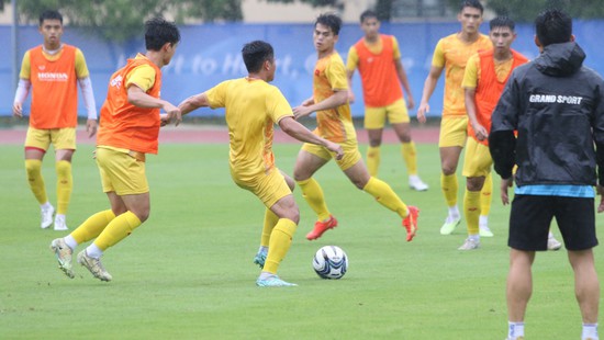 Tiền vệ Khuất Văn Khang: ‘Ả rập Xê Út mạnh, Olympic Việt Nam phải thật cố gắng’