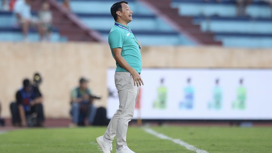 HLV Vũ Hồng Việt: 'Chức vô địch V-League sớm sẽ quyết định trong tháng 5'