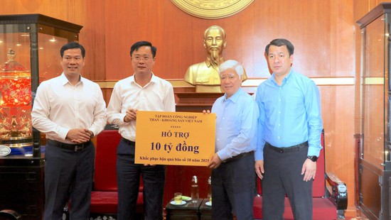 TKV ủng hộ 10 tỷ đồng hỗ trợ đồng bào các tỉnh, thành phố bị thiên tai