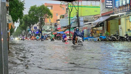 Từ đêm 2/12 đến ngày 5/12, Trung Bộ có nơi mưa rất to