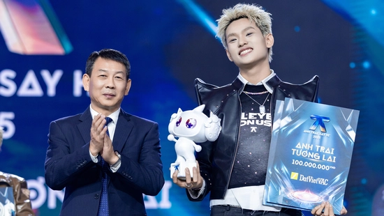 Anh trai say hi 2025: buitruonglinh giành giải thưởng đặc biệt do Ban tổ chức trao tặng
