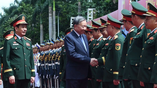 Tổng Bí thư Tô Lâm: QUÂN ĐỘI NHÂN DÂN VỮNG BƯỚC DƯỚI CỜ ĐẢNG QUANG VINH