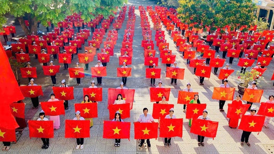 Hãy để tình yêu nước dẫn đường!