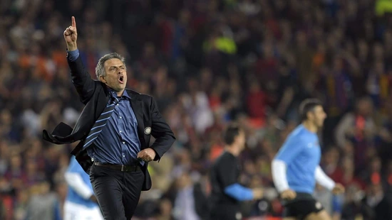 Chỉ với 74 đường chuyền và 1 cú sút, Inter của Mourinho đã khiến Barca câm lặng ở Camp Nou thế nào?
