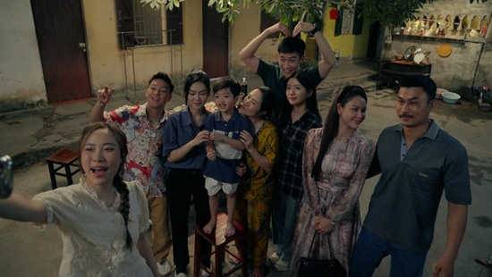 Lương Thu Trang - Duy Hưng thành vợ chồng trong phim mới