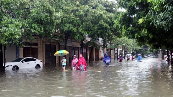 Dự báo thời tiết ngày 30/5: Phía Tây Bắc Bộ và Bắc Trung Bộ mưa lớn