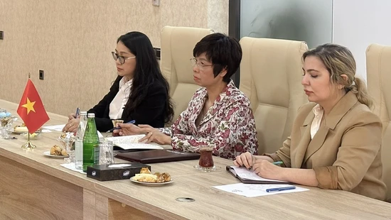 Thông tấn xã Việt Nam tăng cường hợp tác với các đối tác truyền thông Kazakhstan và Azerbaijan