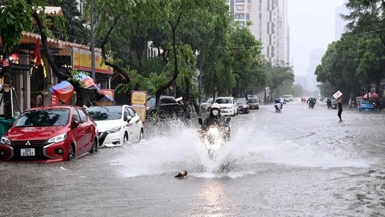 Dự báo thời tiết ngày 11/6: Áp thấp nhiệt đới gây gió giật mạnh, sóng cao, biển động