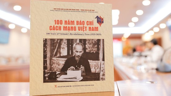 Sách ảnh đầu tiên về lịch sử Báo chí Cách mạng Việt Nam
