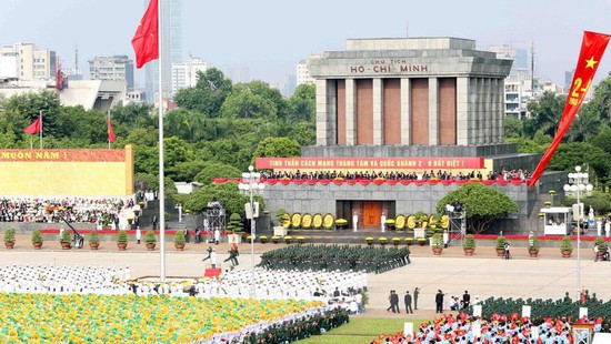 Khẩn trương hoàn thiện ban hành Đề án diễu binh, diễu hành trong tháng 6/2025
