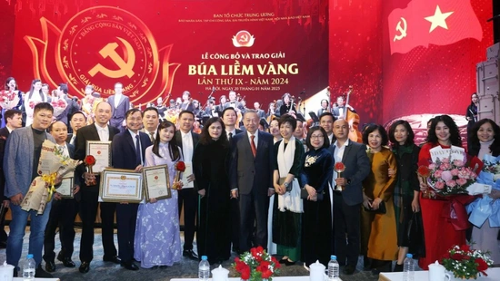 Khẳng định vai trò dẫn dắt, định hướng và bảo vệ những người làm báo
