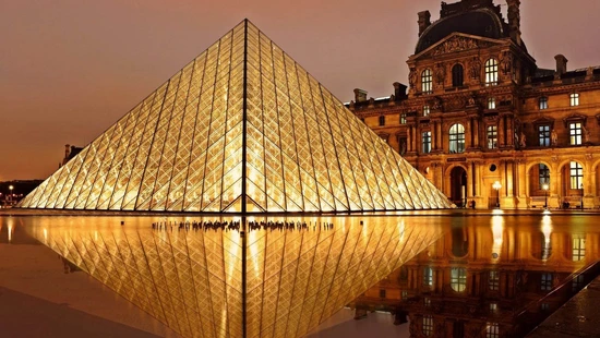 Bảo tàng Louvre đóng cửa: Khủng hoảng từ bên trong hay áp lực từ đám đông?