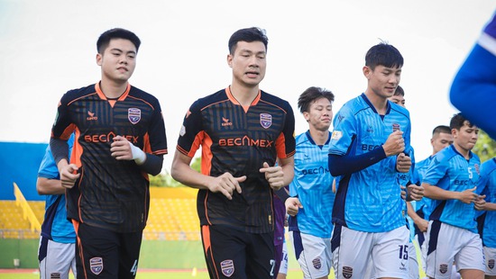 Trung vệ Quế Ngọc Hải chia tay B.Bình Dương, về Đông Á Thanh Hóa