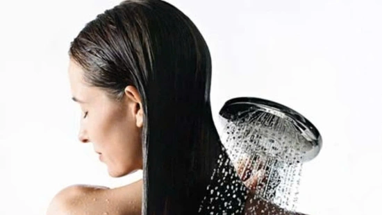 Lợi bất cập hại từ việc tắm quá sạch