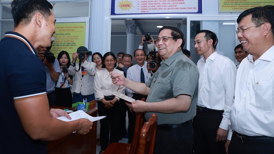 Thủ tướng kiểm tra mô hình chính quyền địa phương 02 cấp tại An Giang