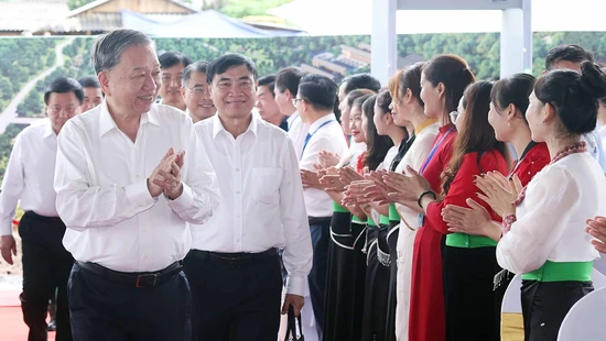 Tổng Bí Thư Tô Lâm dự Lễ khởi công Trường liên cấp Tiểu học, Trung học cơ sở xã Si Pa Phìn, tỉnh Điện Biên