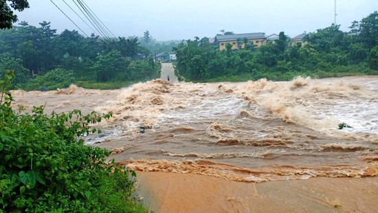 Từ Nam Quảng Trị đến Lâm Đồng và Nam Bộ cục bộ có mưa rất to