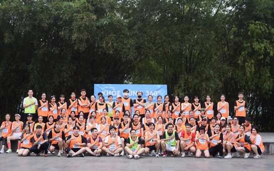 Cả trăm người trẻ Việt hào hứng tham gia giải chạy Khỏe cùng 360