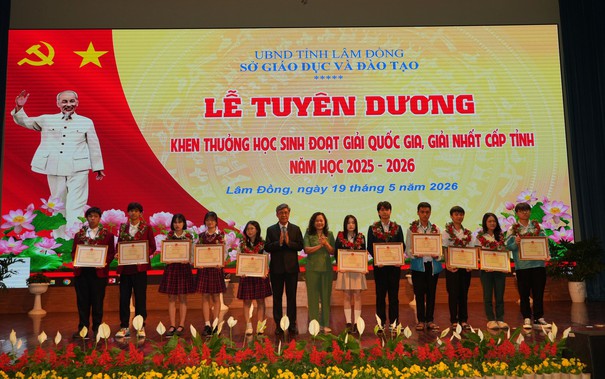 Biểu dương nhiều điển hình tiêu biểu trong ngành Giáo dục và Đào tạo