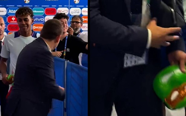 Sự thật vụ Yamal suýt cầm mặt nạ ninja rùa vào phòng họp báo sau khi loại ĐT Pháp của Mbappe