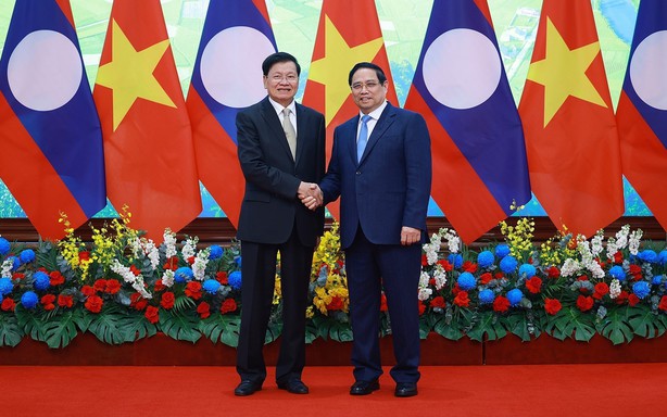 Thủ tướng hội kiến Tổng Bí thư, Chủ tịch nước Lào Thongloun Sisoulith