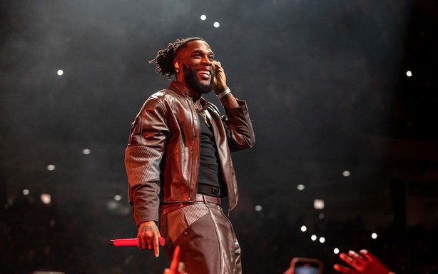 Burna Boy trở lại Stade de France trong cột mốc lịch sử của NFL