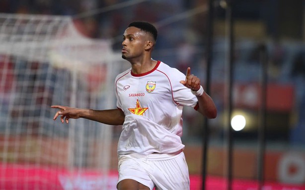 V-League báo hiệu những cuộc đua khó lường